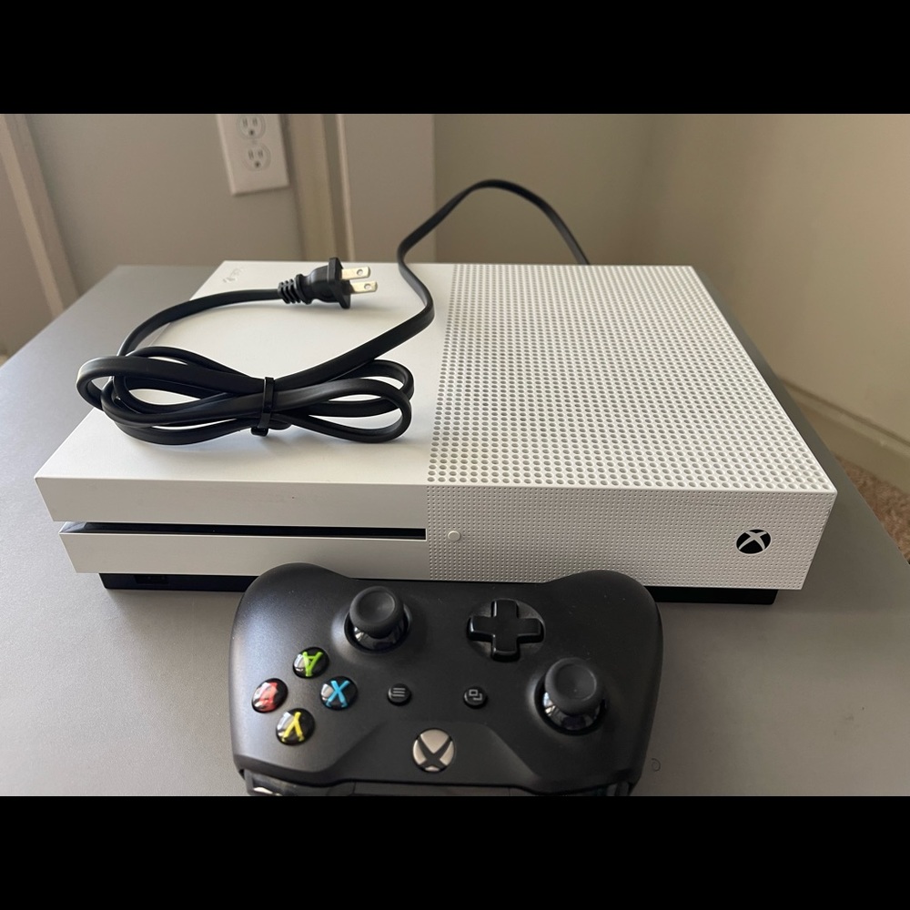 MICROSOFT XBOX ONE S 1TB CONSOLE-BLACK